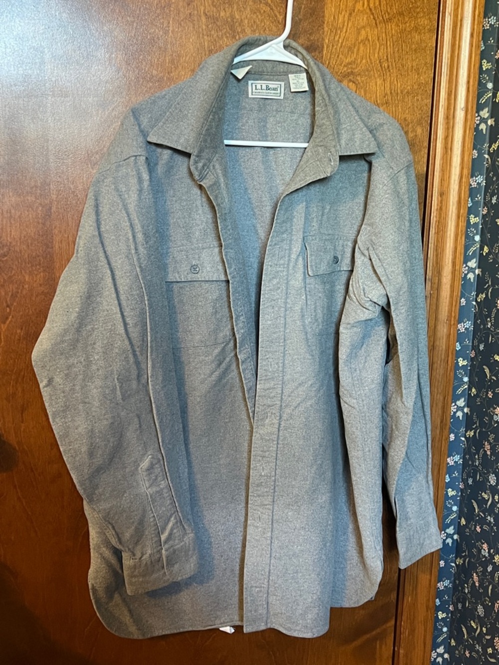 Vintage L.L. Bean Men's Light Gray Button-Front 90s Shirt Jacket XL